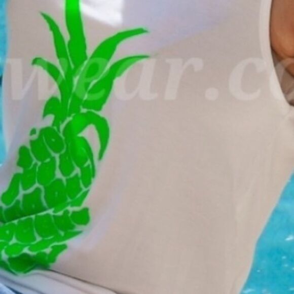 Graphic Pineapple Tank - Picture 6 of 11